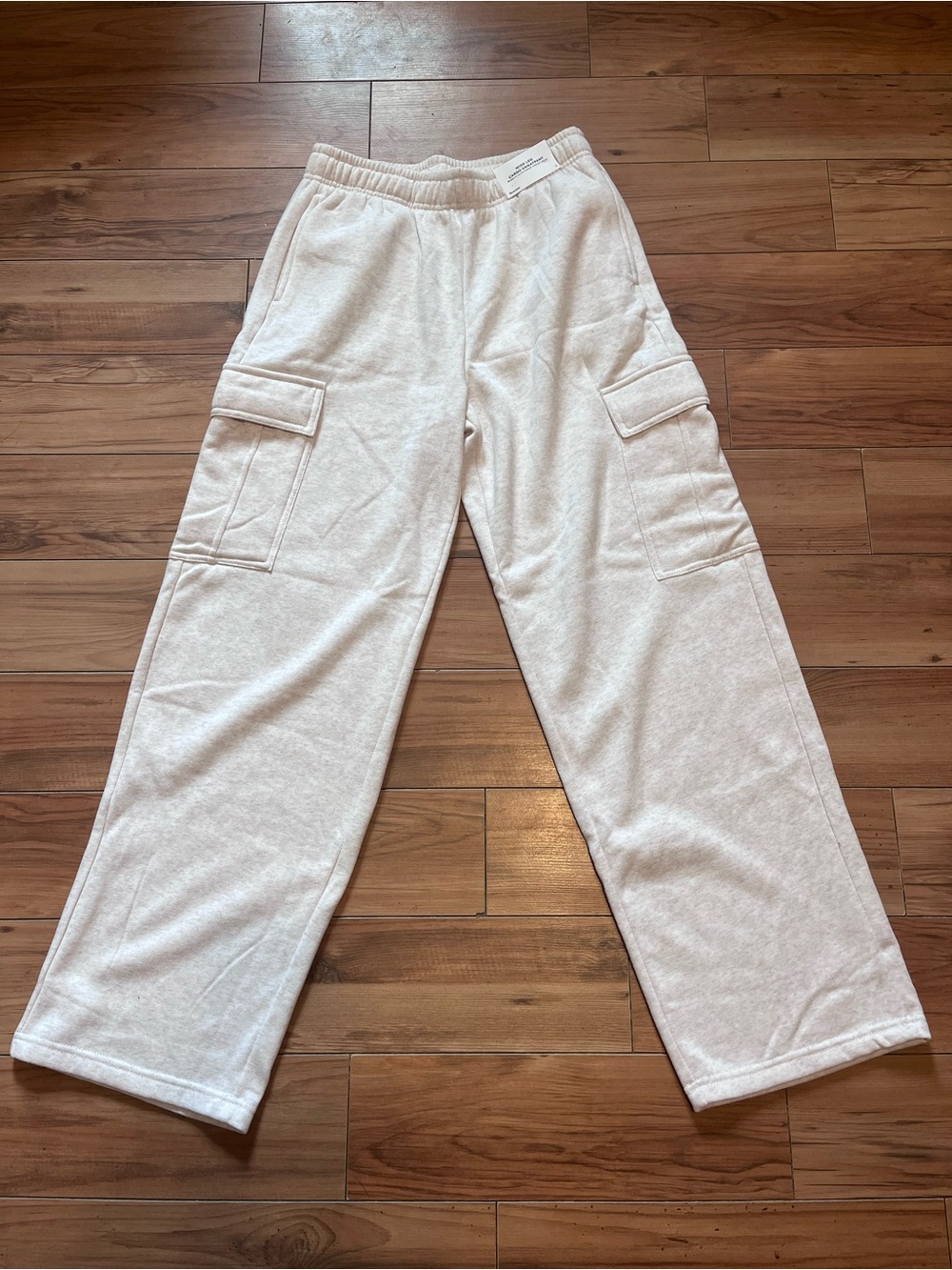 Bluenotes Wide-Leg Cargo Sweatpant in Cream